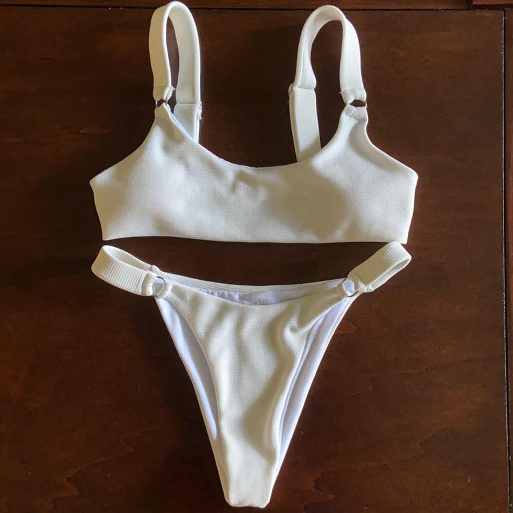 Zahara White Bikini